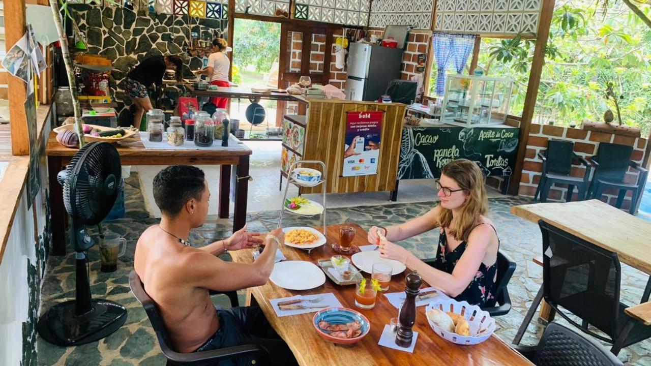 El Paraiso De Carmen Palomino